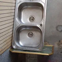 سینک و میز شیشه ای