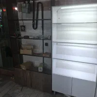 ویترین .دکور .قفسه .مغازه