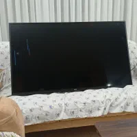 ال ای دی یونیوا ۵۰ اینچ پنل ضربه خورده