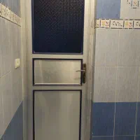 درب دستشویی و حمام