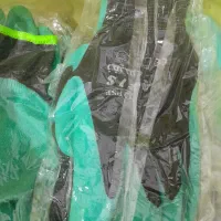 دستکش کار. چسب.صفحه سنگ. چکمه