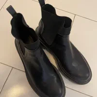 نیم بوت استرادیواریوس