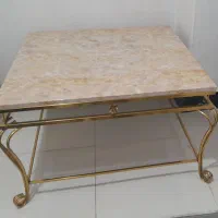 میز‌عسلی