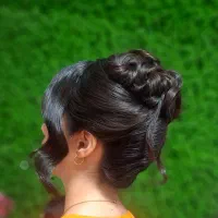 میکاپ و شنیون تخصصی و حرفه ای