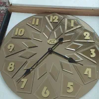 ساعت دیواری