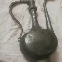 آفتابه قدیمی با سیتی قلم‌کاری ورشو