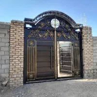 کیت کتی. فرفورژه. باغی