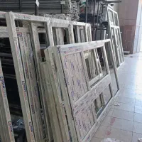 نصاب درب و پنجره دو جداره پی وی سی