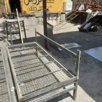 تخت اهنی
