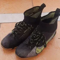 کتونی فوتبالی مناسب سایز۳۹و۴۰