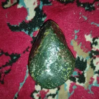 سنگ یشم خونی