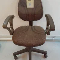 صندلی اداری کاملا نو و اصل