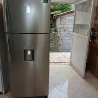 یخچال فریزر در حد نو با سرمایش عالی