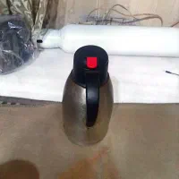 فلاکس وکیوم استیل ۲ لیتری کم کار هم گرم هم آب یخ