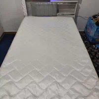 تخت خواب یک و نیم نفره