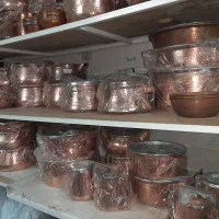 قابلمه و تابه مسی و کارد آشپزخانه