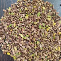 مغز پسته گندومی