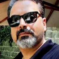 برقکار ساختمان مهندس مصلی نژاد