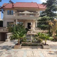 ویلای-لاکچری-در-منطقه-ای-سلبریتی-نشین-و-خاص