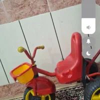 سه چرخه قرمز