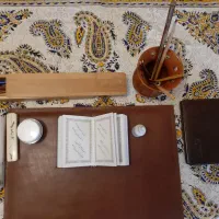 تدریس خوشنویسی در میدان۱۰۰