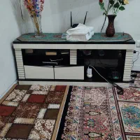 میز تلوزیون سفید مشکی شیشه ای