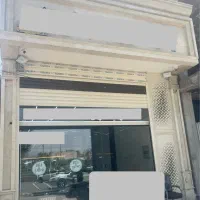 مغازه-تجاری-نوساز-بر-میدان-اصلی-چمگردان