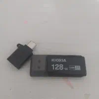 فلش kioxia  همراه با تبدیل