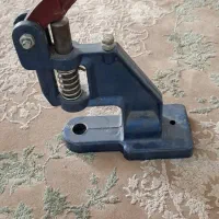 دستگاه پرس دکمه