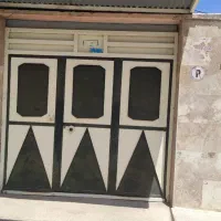 دو عدد درب سه  تایی بدون چهار چوب ضخیم