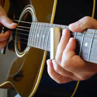 کلاس خصوصی آموزش گیتار