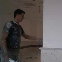 رنگ کاری ساختمان در و پنجره