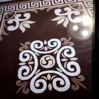 ۳ عدد فرش ۹متری به فروش می‌رسد.