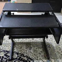 میز تحریروکامپیوتر