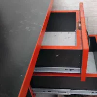 یک دستگاه میز کار (کانتر)