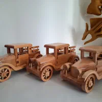 ماشین کلاسیک چوبی