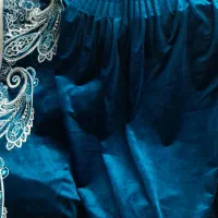 شال کنار پرده ای