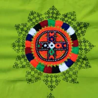 خیاط شیرازه ماهر