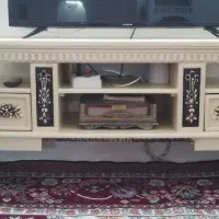 میز تلویزیون فروشی فوری است.