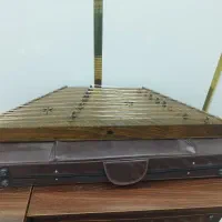 سنتور همراه با میز