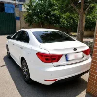 لیفان 820
