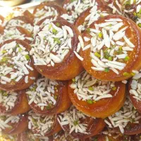 کارگر خانم  کارگاه قنادی