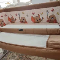تخت کنارمادر
