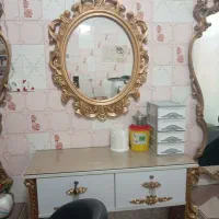 اینه ومیز ارایشگاه