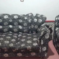 مبل راحتی مناسب برای خانه باغ همراه با عسل خوری