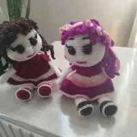 عروسک دختر قلاب بافی
