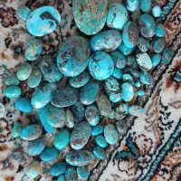 سنگ فیروزه .عقیق .شرف الشمس .یاقوت.