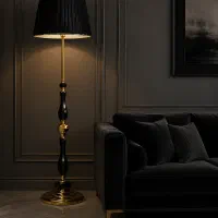 آباژور ایستاده