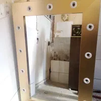 اینه|آرایشگاه و سالن‌های زیبایی|دورود, |دیوار