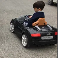 ماشین شارژی Audi R8